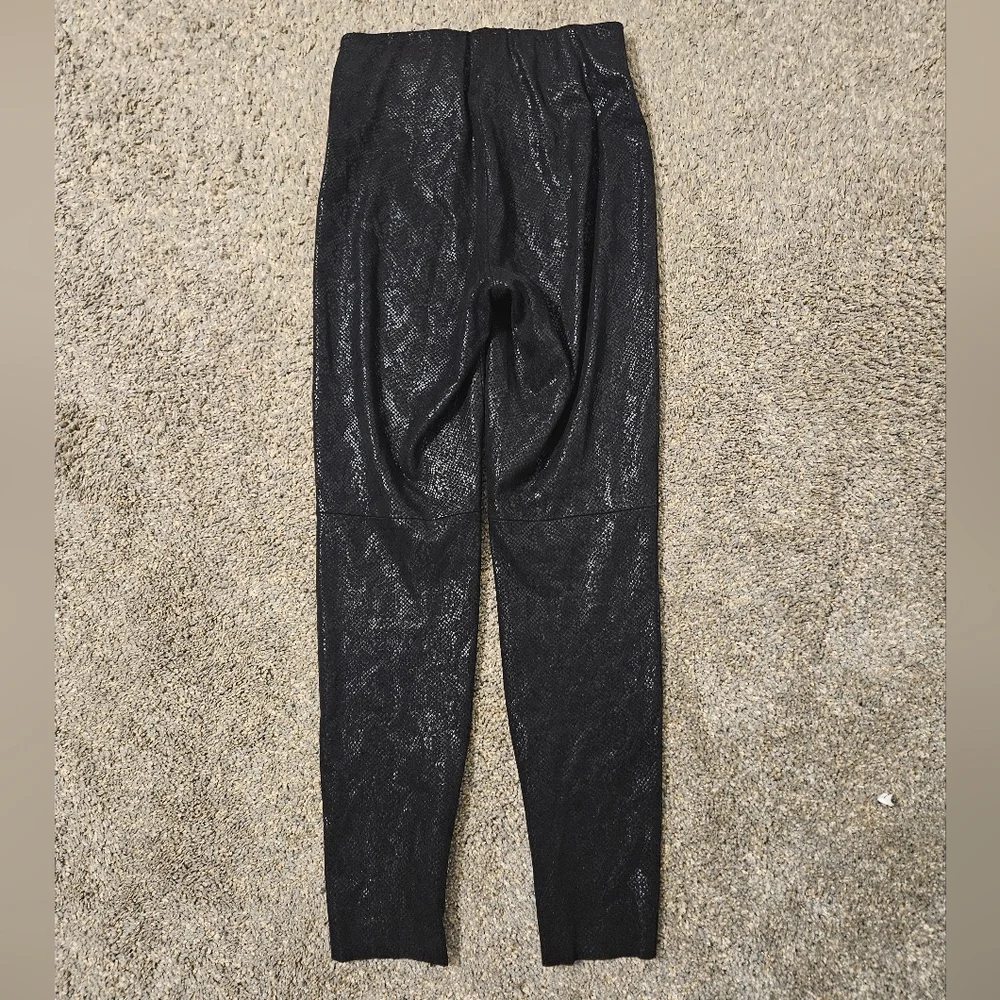 CLEARANCE! ZARA basic python print leggings - Picture 3 of 4